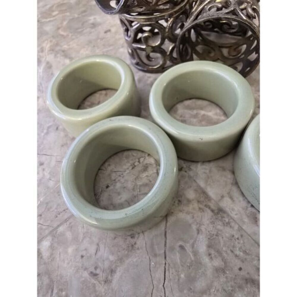 Napkin Rings 4 Different Styles 4 In Each Set - Picture 4 of 5